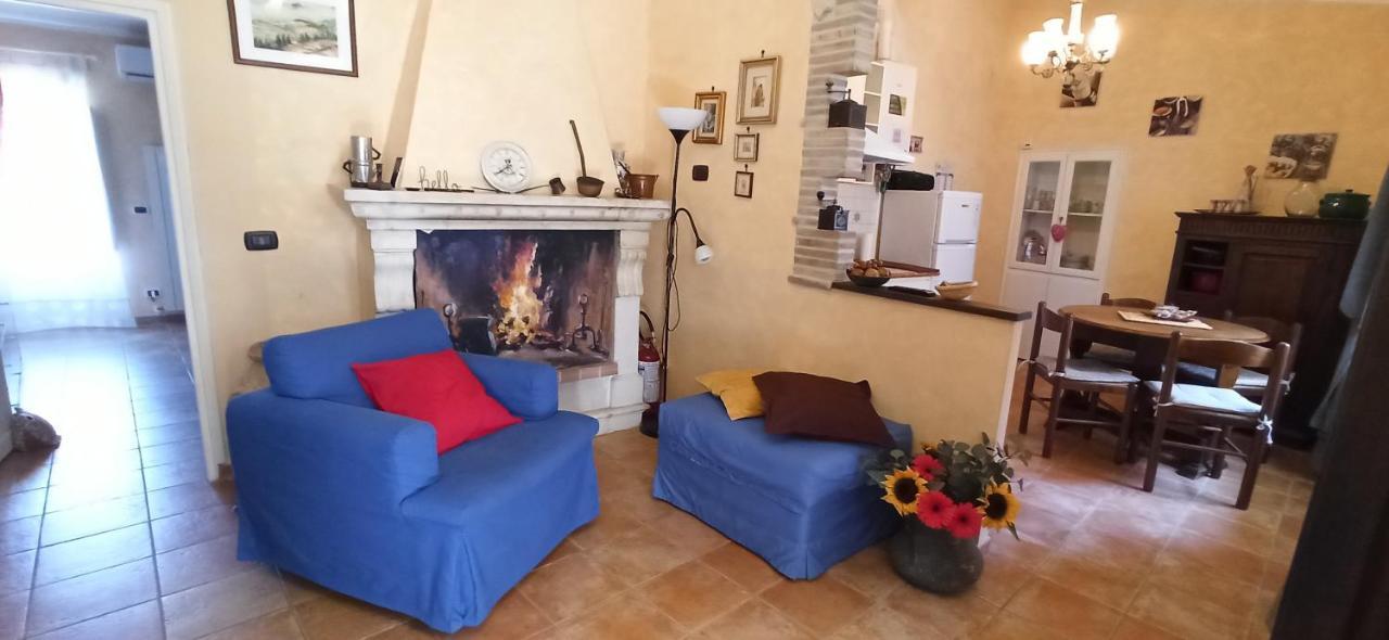 Relax Nell' Antico Borgo Vila Casperia Exterior foto