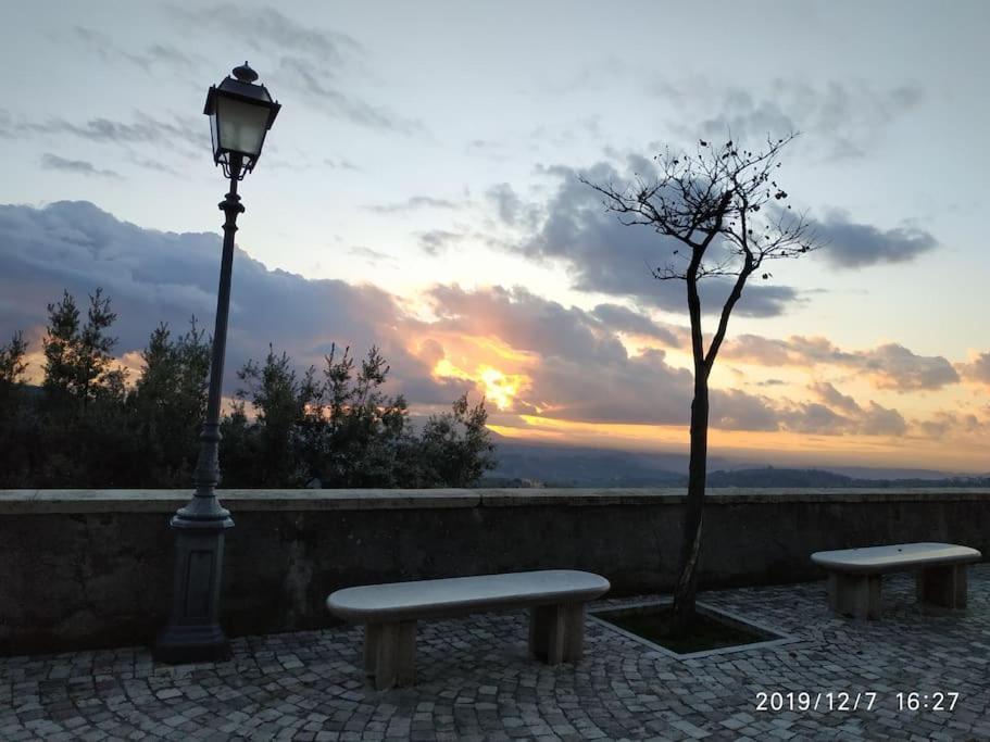 Relax Nell' Antico Borgo Vila Casperia Exterior foto