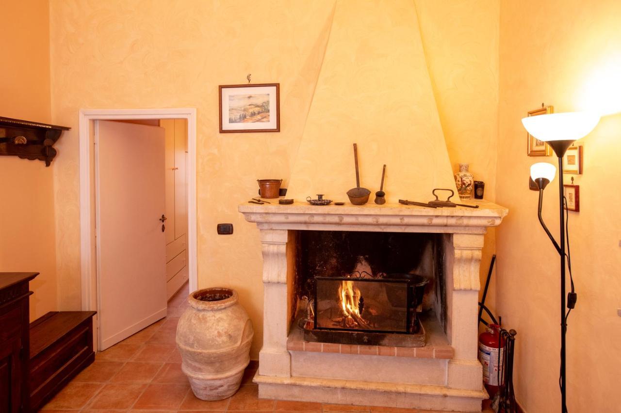 Relax Nell' Antico Borgo Vila Casperia Exterior foto