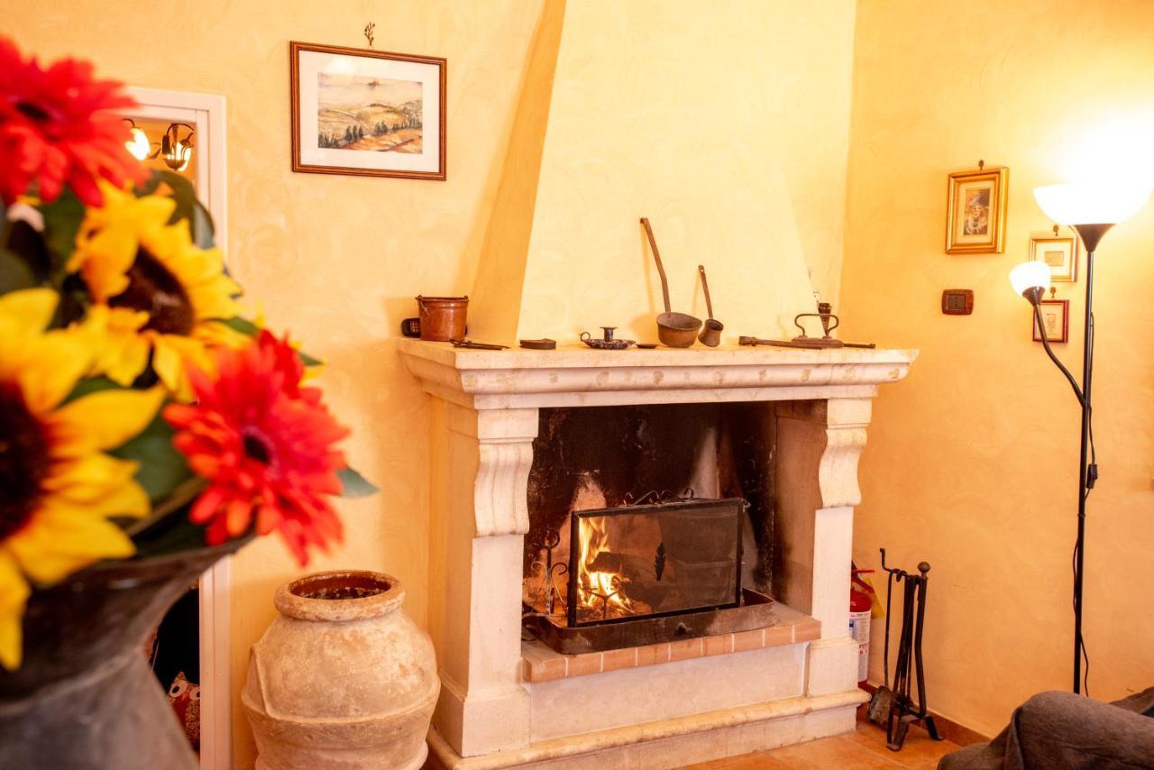 Relax Nell' Antico Borgo Vila Casperia Exterior foto